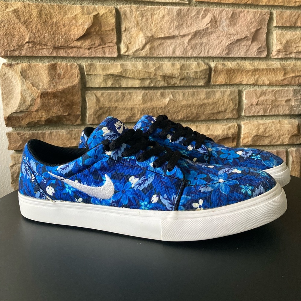 Nike SB Satire Canvas Skateboarding Sneakers in Blue Floral - Mens Size 11